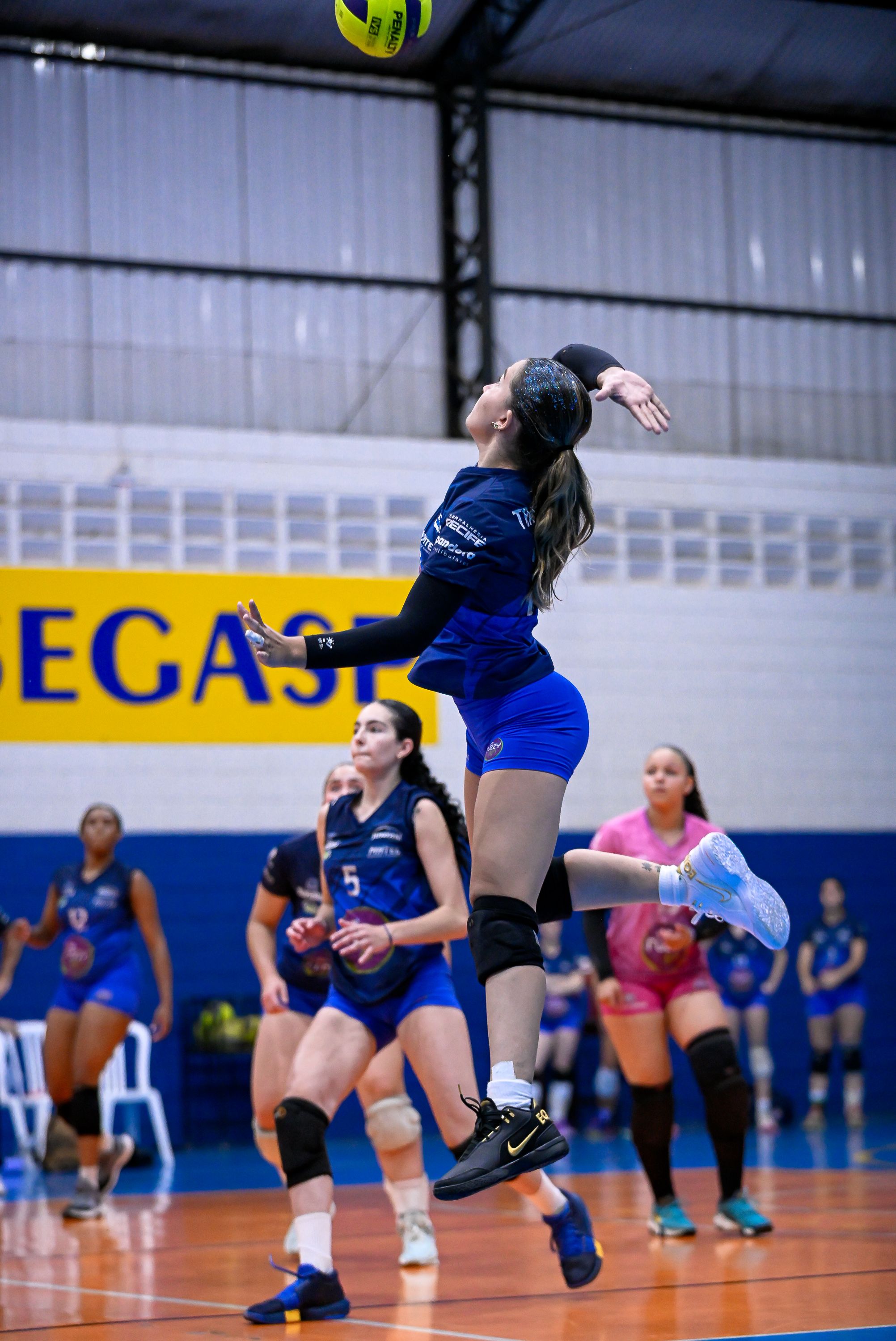Maria Júlia Schoenfeld — Outside Hitter, Brazil